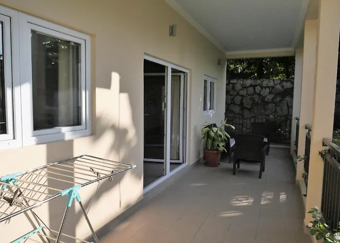 Silhoutte View